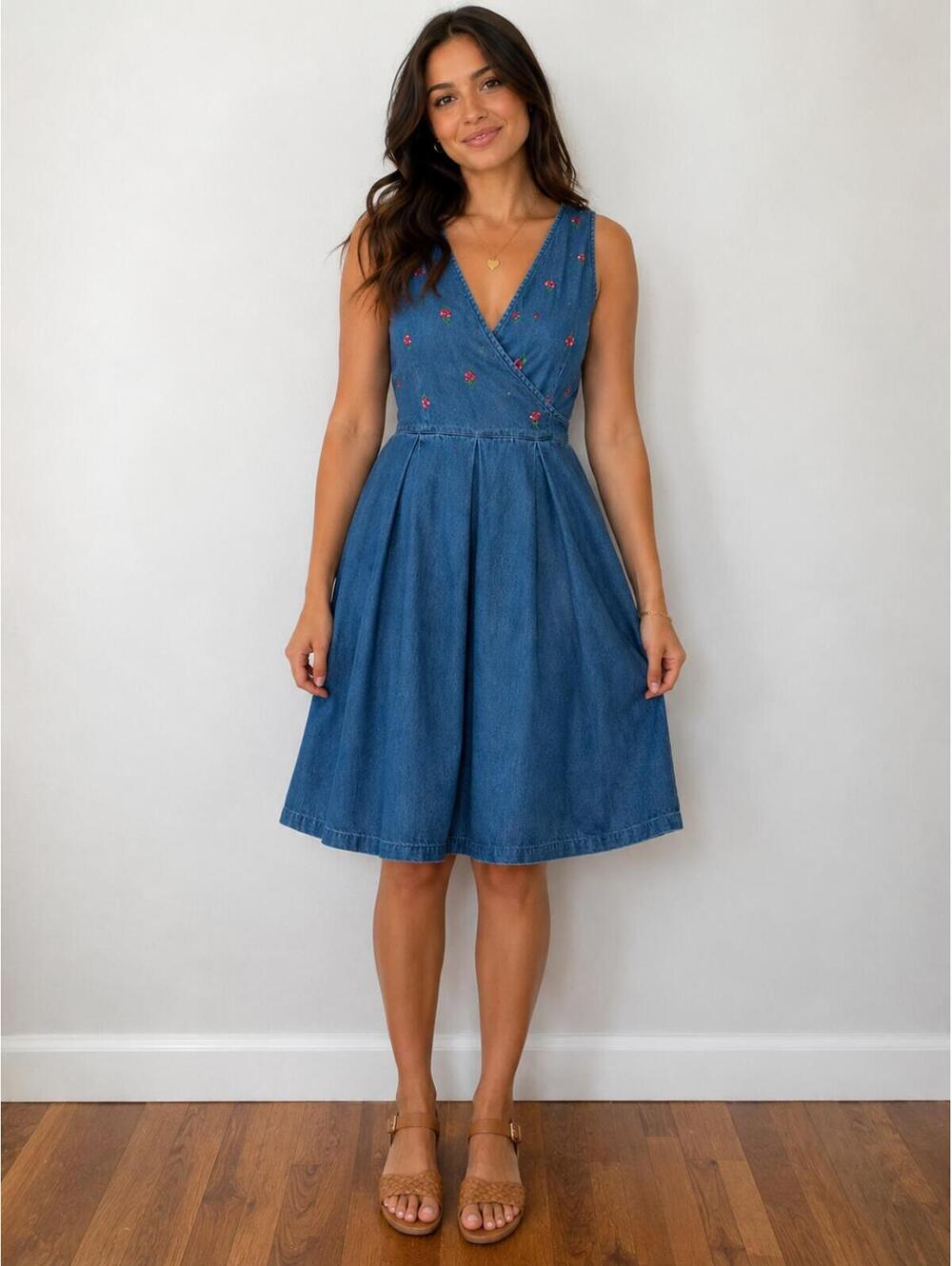 Embroidered 100% cotton Denim Dress Size 14 90s Style Cottagecore Prairie